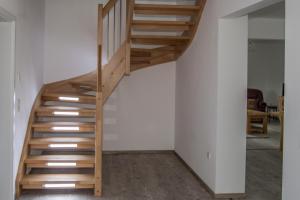 Sleeps8- EcoFriendly- KingBeds- FamilyFriendly