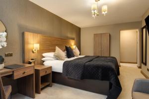 Deluxe King Room room in Stone Villa Chester