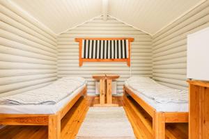One-Bedroom Chalet room in Lomakylä Timitraniemi