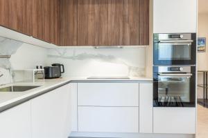 Garden-level apartment 10-min on foot to City Center