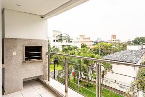 Apto c/ piscina a 250m da praia de Jurerê AYA201