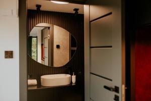 Uroczy mały domek z jacuzzi