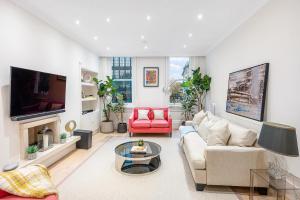 Casa Italia near Hyde Park & Kensington High Street - Wifi & Washing Machine - FREE Luggage Storage Available Nearby