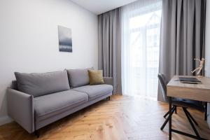 2BD,Terrace, AC, next to Dineika Park, Brand NEW, by Cohost