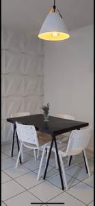 Apto para até 4 pessoas,com Wi-Fi,ótima localização, área de lazer com conveniência e piscina para criança