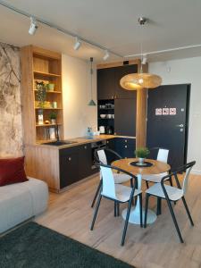Malachite Green Apartment