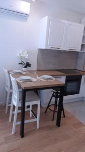 Apartment with garden and FREE PRIVATE PARKING