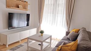 Apartment with garden and FREE PRIVATE PARKING