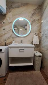 Apartment with garden and FREE PRIVATE PARKING