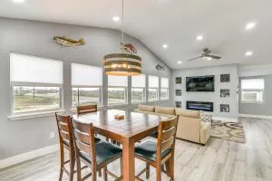 Modern Freeport Home with Views Walk to Beach! - Freeport