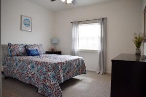 Cozy & Family Friendly Pittsburgh Home Sleeps 6