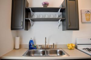 Cozy & Family Friendly Pittsburgh Home Sleeps 6