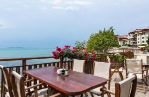 Apartament Paradise Place in the Garden of Eden by the Beach