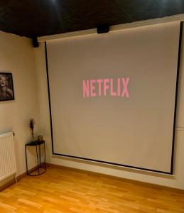 Chez SOPHIE, logement avec jacuzzi et salle cinéma