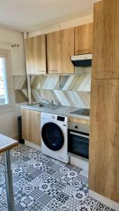 Appartements LE BORD DE LA LOIRE - chambre avec salle de bains commune : Chambre Deluxe