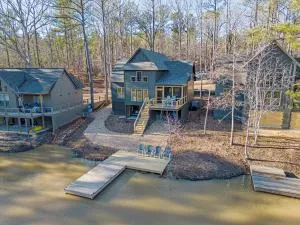 Harmony Cove Lakehouse: 3 Bed/3 Bath - 亚历山大城