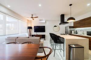 Torre Catalina. Ultra-Modern Versalles Getaway