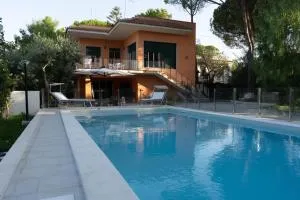 VILLA EMILIA, relax fra mare e laghi - Casa della Contessa