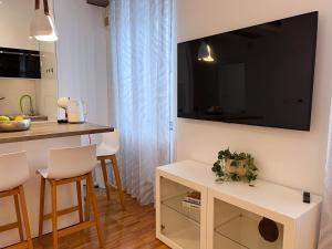 Central Cozy Apartment Near the Beach