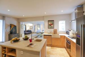 Villas Villa Lacoste Luberon piscine 4 ch 4 sdb (+ clim) : photos des chambres