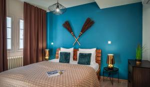 Two-Bedroom Apartment Saxana room in 7 Tales Suites