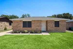 Sandy Private Beach Oasis Close to Kemah Boardwalk & NASA 5 STAR SUPER HOST - 亨博尔