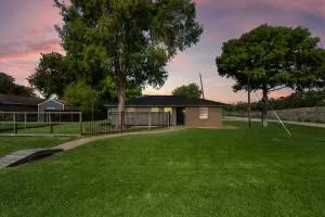 Secluded Home El Jardin Beach high speed internet Arcade Close to Kemah & NASA 5 STAR SUPER HOST - 亨博尔