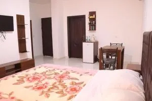 Salvador Dali Apartments - Al Qasţal