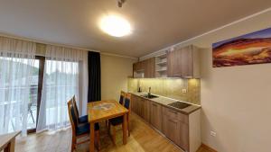 Apartamenty i pokoje z basenem AVENA Niechorze