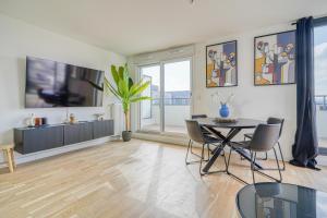 Appartements Grand appartement avec belle vue Paris : photos des chambres
