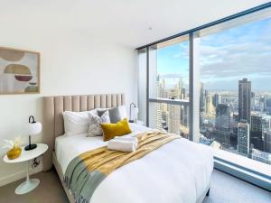 Luxury CBD Skyline View Apartment LV58