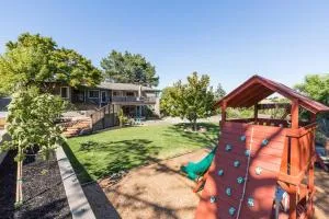 BREATHTAKING VIEWS Executive Lafayette Family Home - لافاييت