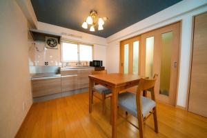 高原マンション 202