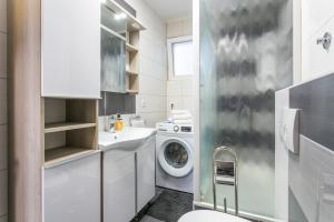 Apartments with parking space Split - 22452