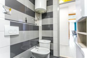 Apartments with parking space Split - 22452