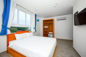 Phòng Giường Đôi Nhìn Ra Núi (Double Room with Mountain View)