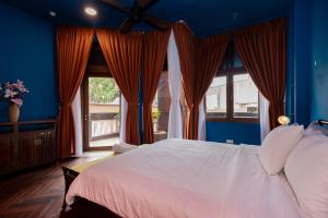 OrangeBlue villa near Beach Pool free Vung Tau Vietnam