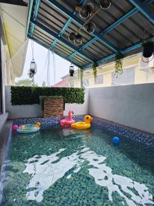 RUMAH MARYAM PRIVATE POOL DI PANTAI BESERAH