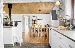 4 Bedroom Gorgeous Home In Holstebro