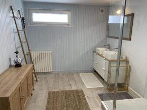 Maisons de vacances Maison La Bernerie-en-Retz, 8 pieces, 12 personnes - FR-1-612-102 : photos des chambres