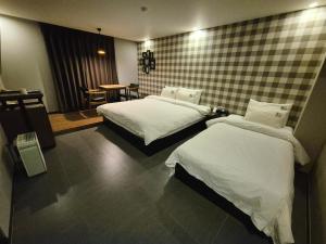 No. 25 Hotel Myeongji Oceanc City Business
