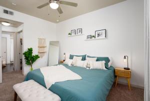 Alamo Chic King Bed Refreshing Office Desk w Pool