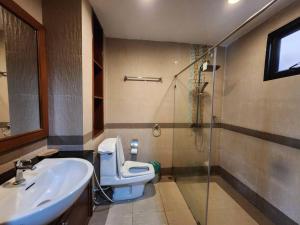 D30长住优惠-市中心海边高端别墅区6间卧室泳池别墅