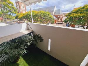 Exclusive location - 3-bedroom Unit in Maryborough CBD, 10ppl