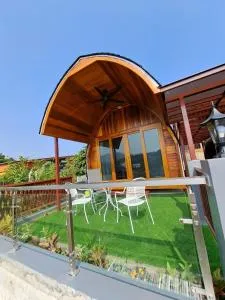 Seaview Eagles Nest Cabins - Ban Karon