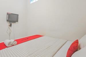 RedDoorz near Alun Alun Cianjur