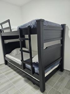 Zavara Hostal - Pueblo Tapao, 321-609-4407