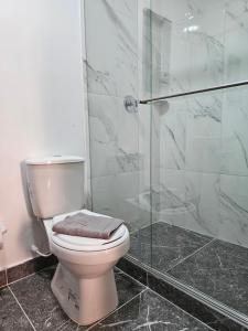 Zavara Hostal - Pueblo Tapao, 321-609-4407