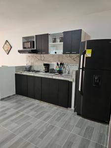 Zavara Hostal - Pueblo Tapao, 321-609-4407