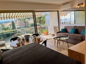 Appartements Studio moderne avec parking et climatisation a Cavalaire-sur-Mer - FR-1-226B-187 : photos des chambres